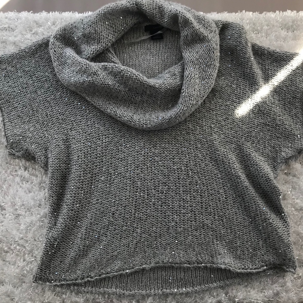Calvin Klein grey knit sequined sweater!